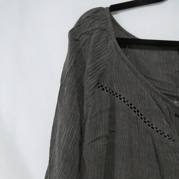 L&L - LOVE & LEGEND | size 18 | Casual Grey Peasant Blouse With Eyelet Detail - Picture 3 of 15